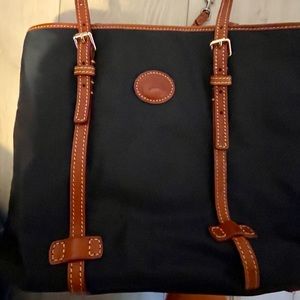 Dooney& Bourke side snap tote